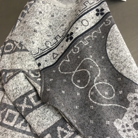 Official PlayStation Unisex Sweater - Picture 4 of 8